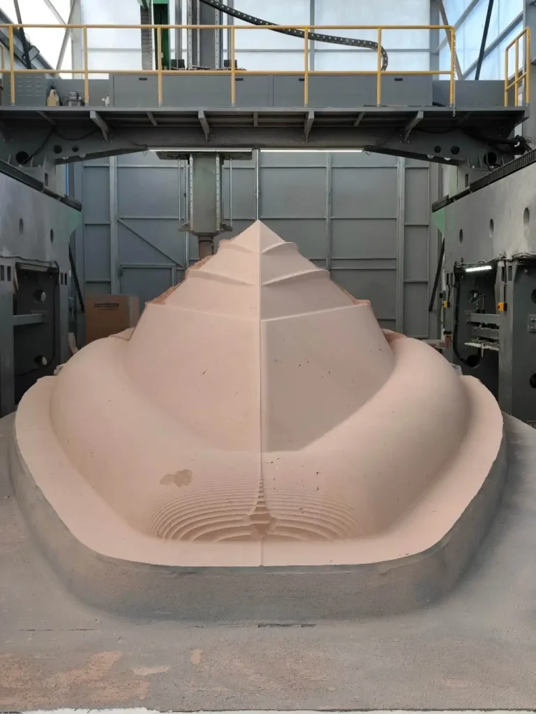 BCAMCNC_5Axis_Gantry_Router_Boat_Hull_Mold